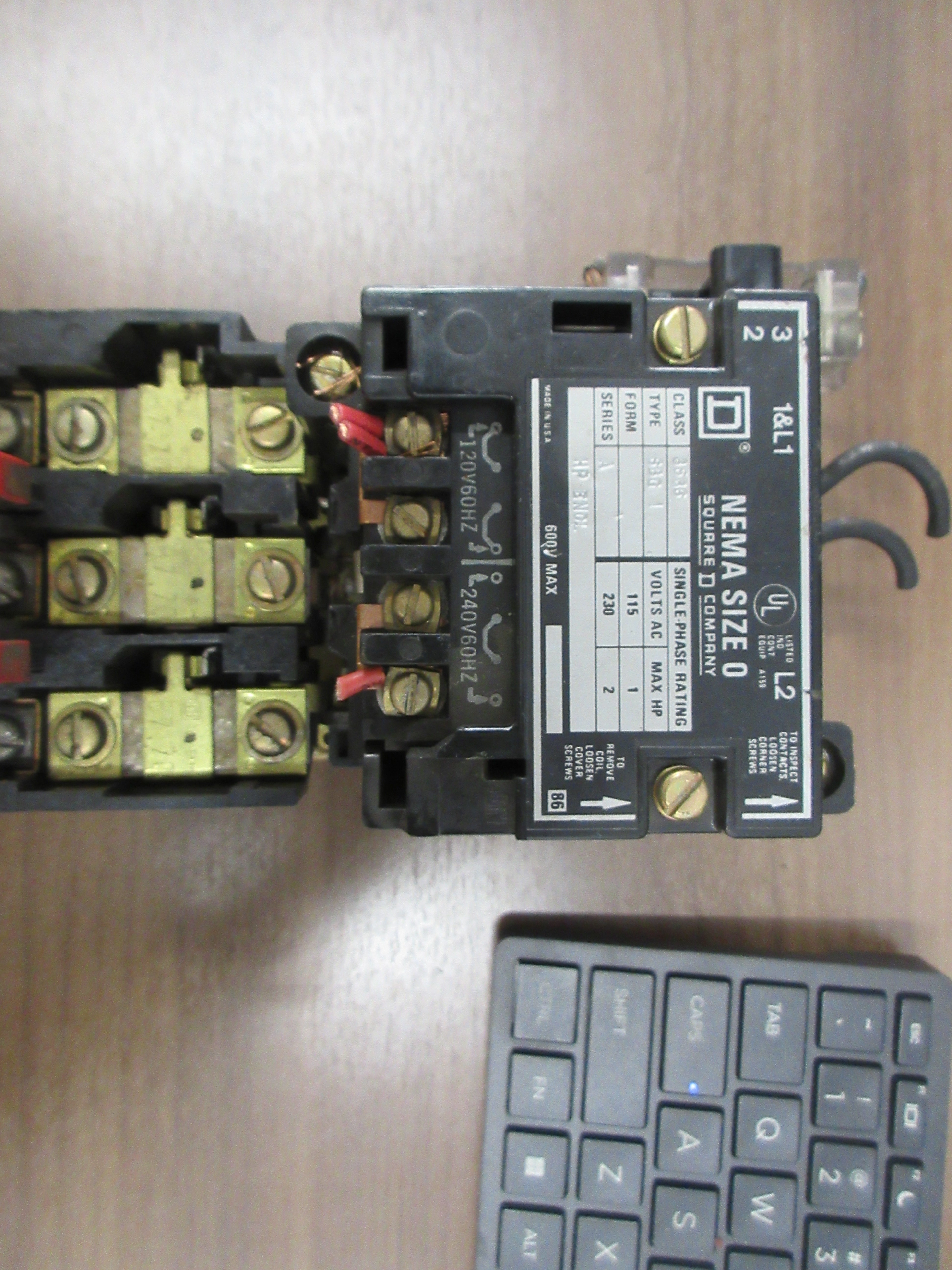 Square D Size 0 Starter 8536 SBG1 Ser. A 120/240V Coil 600V W/Aux Fuse Used