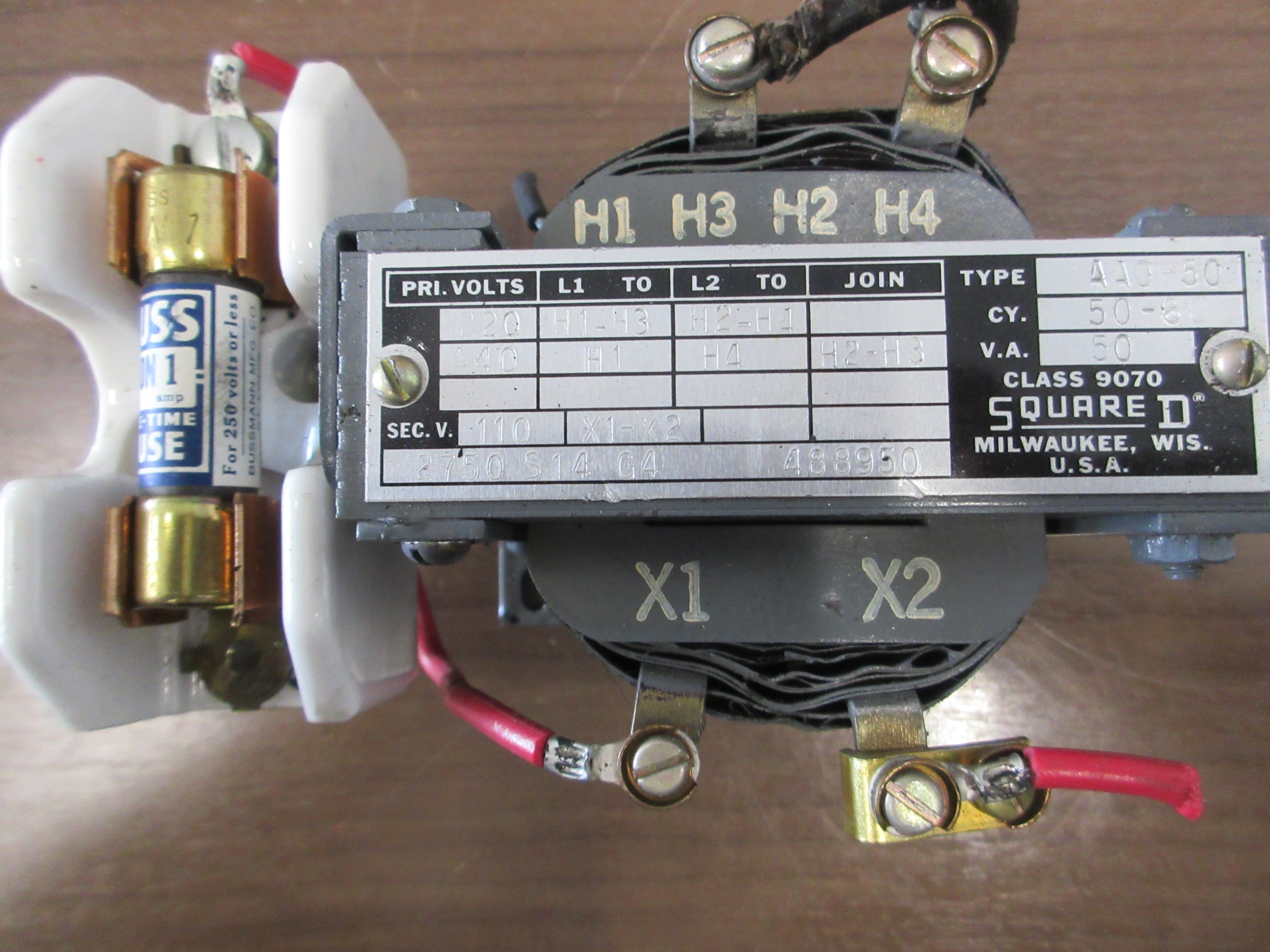 Square D Transformer 9070 AA0-50 50V.A Pri: 220/44V Sec: 110V 50-60Hz Used