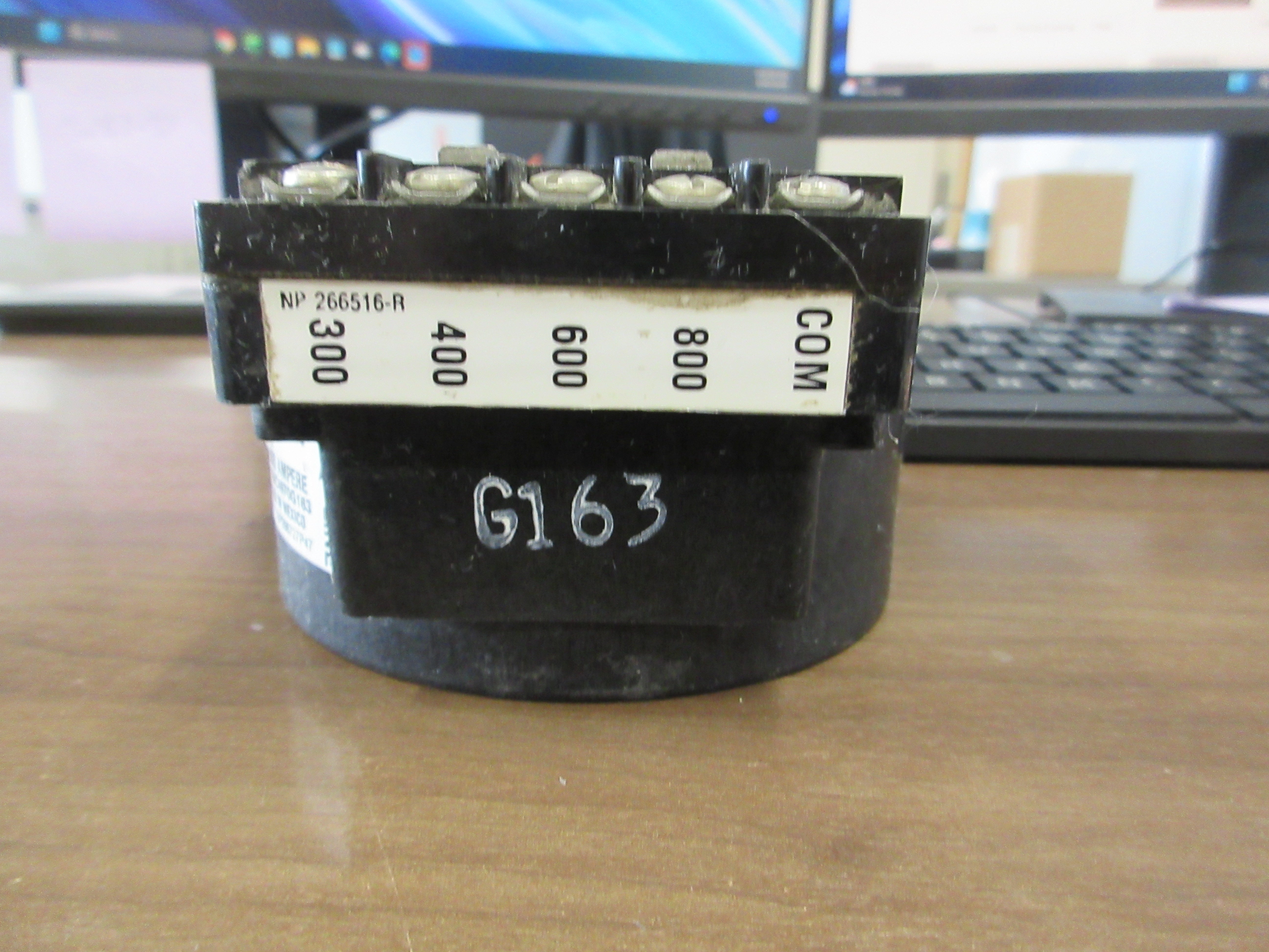 GE Current Sensor 139C4970G163 300-800A Used