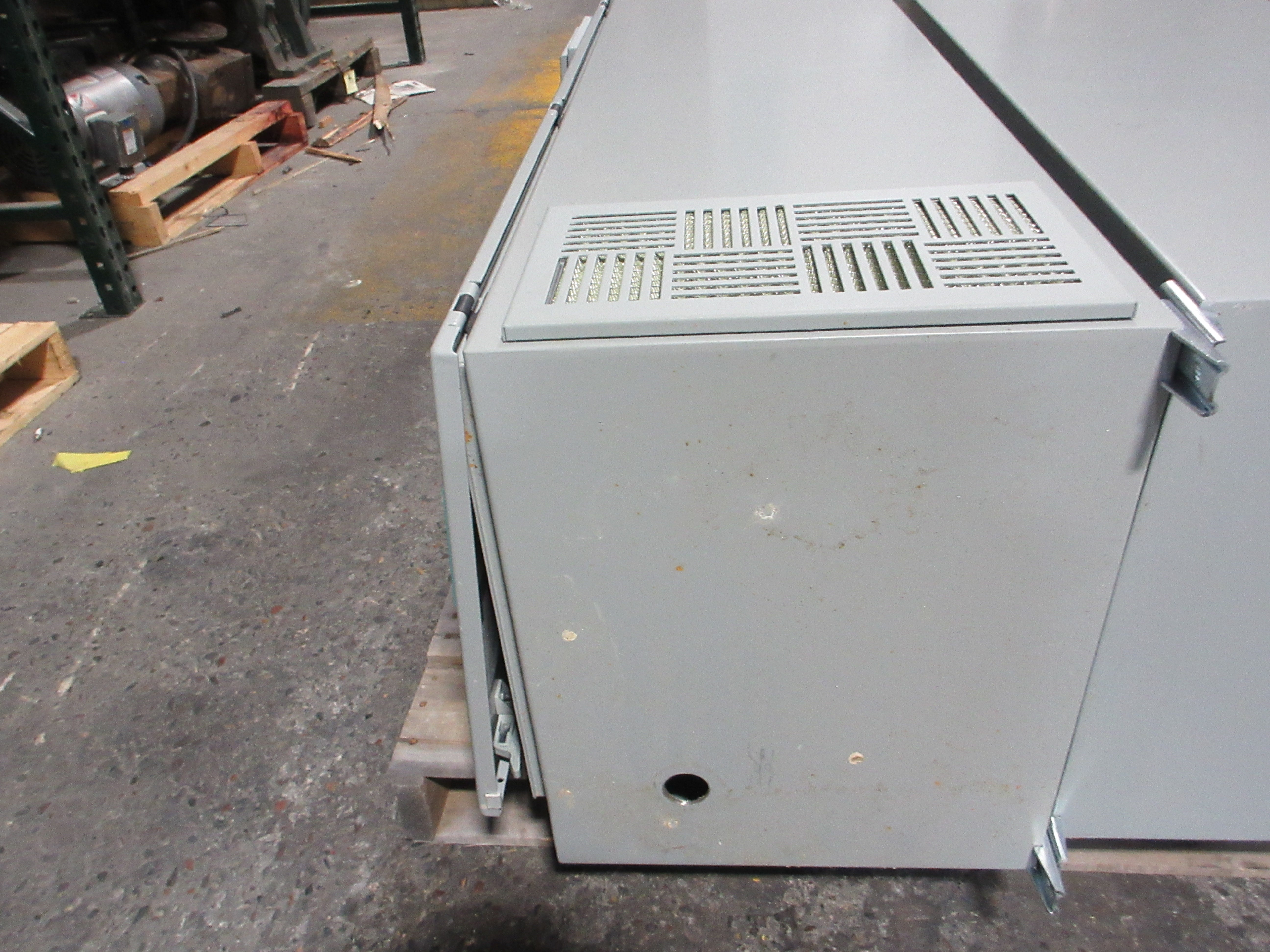 Zenith Controls Automatic Transfer Switch ZTGK40EC-5 400A 480V 60Hz 3Ph Used