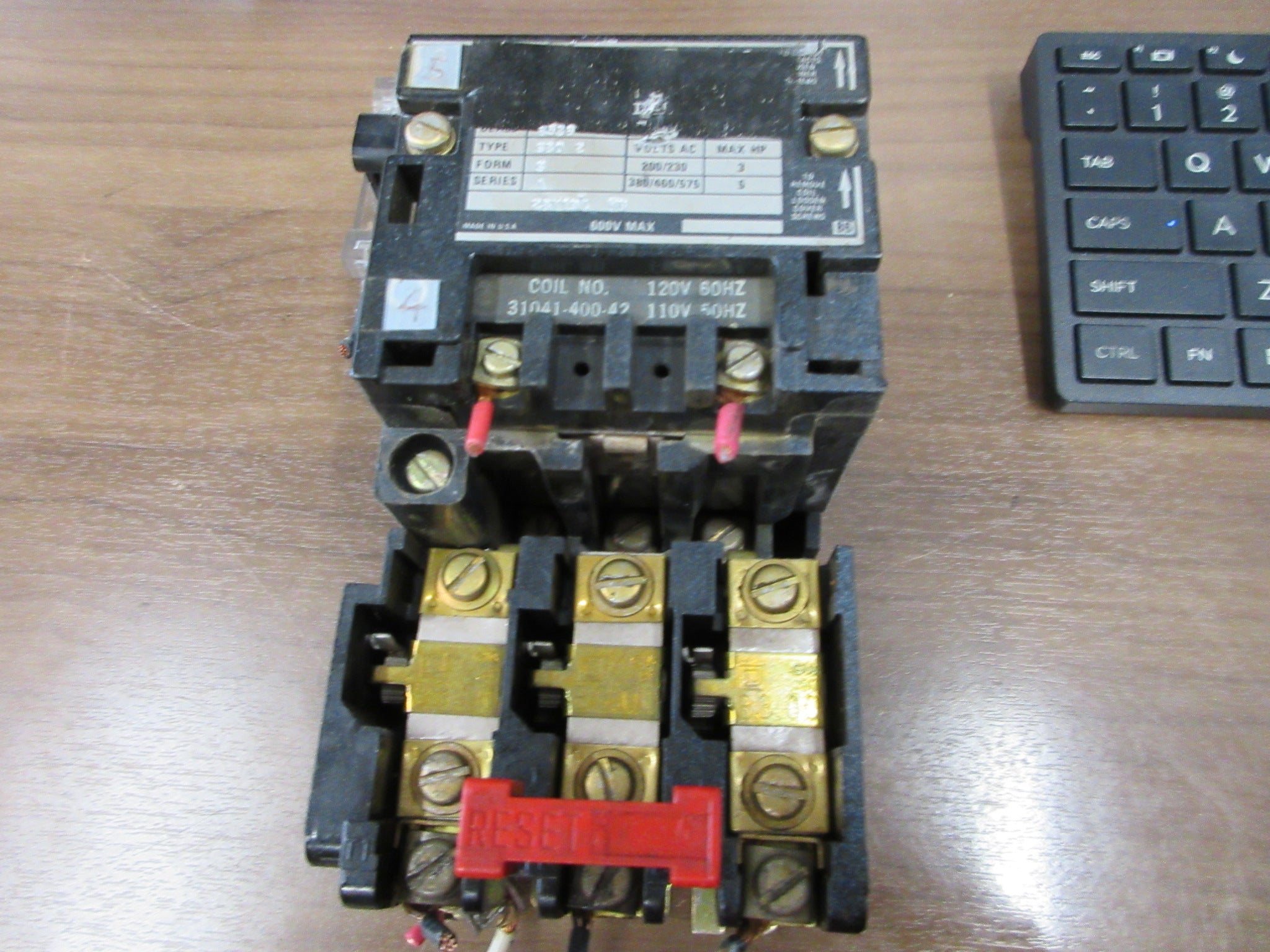 Square D Size 0 Starter 8536 SBO2 S Ser. A 120V Coil 600V (1) Aux Fuse Used