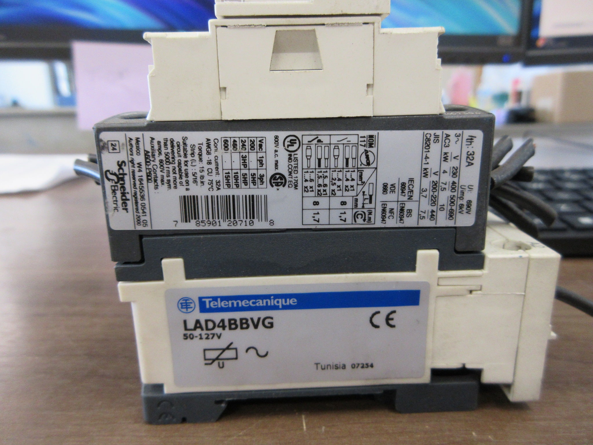 Telemecanique Contactor 25 120V Coil 32A 600V W/Cabling Accessory Used