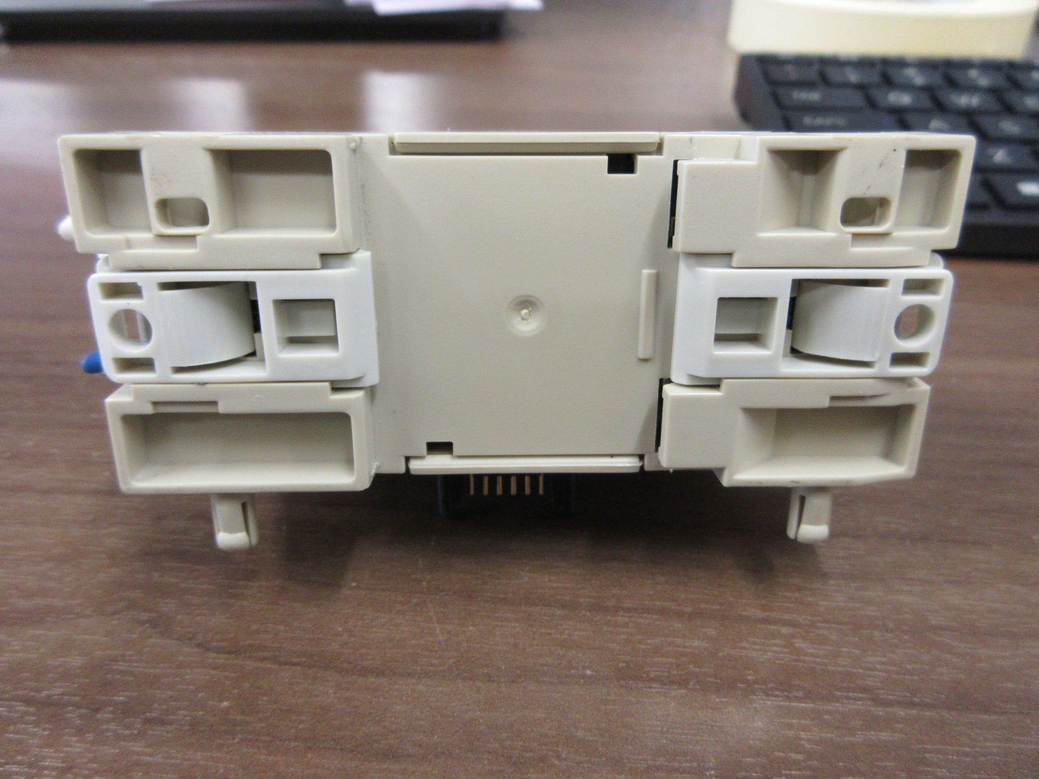 TECO Analog Output Module SG2-2A0 V3.0 24VDC 85MA Used