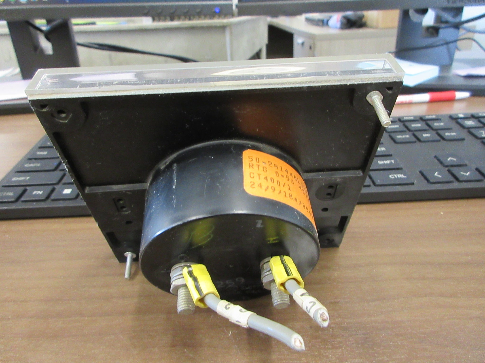 Crompton AC Ammeter 50-251440LSVE1 Range: 0-2KA Used