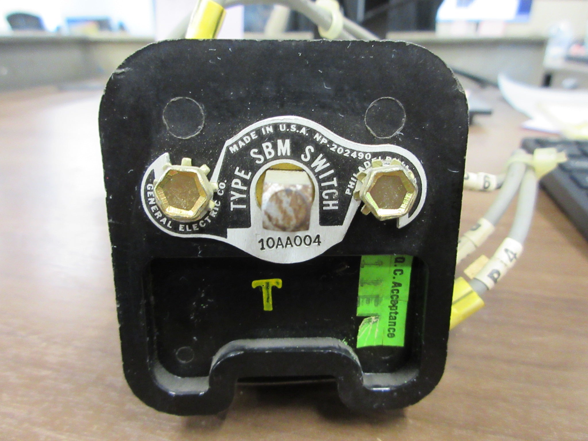 GE Type SBM Rotary Switch 10AA004 *No Cover Plate Screws * Used