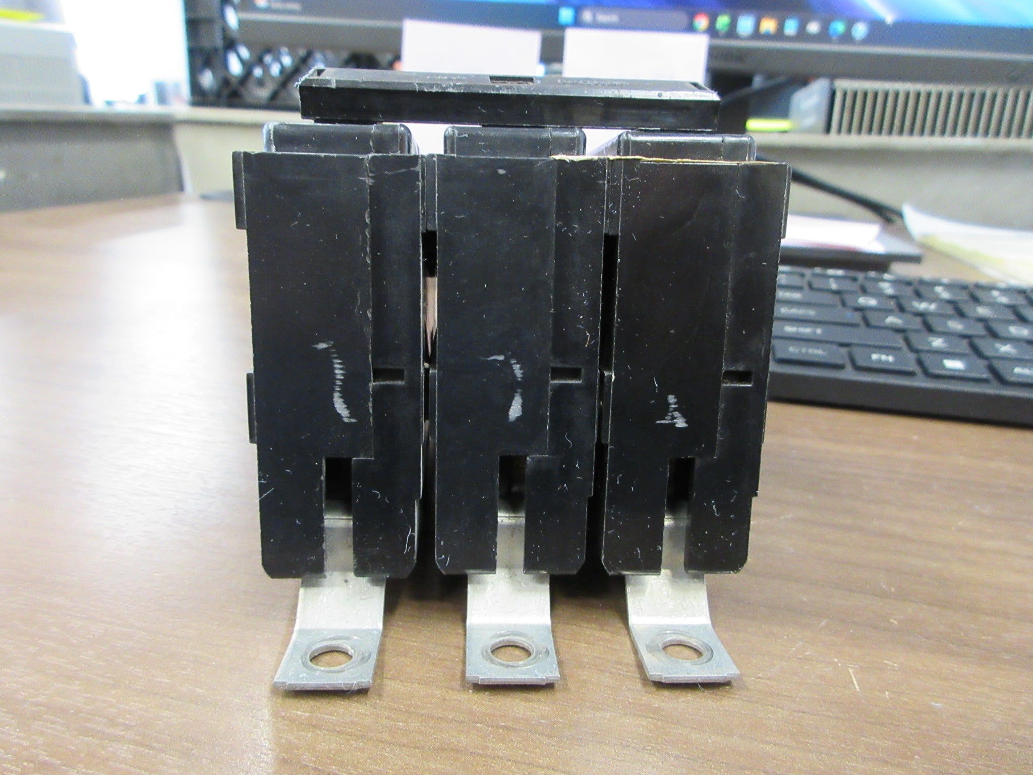 Westinghouse Type BA Bolt-on Circuit Breaker BAB3040H 40A 240A 3P Used