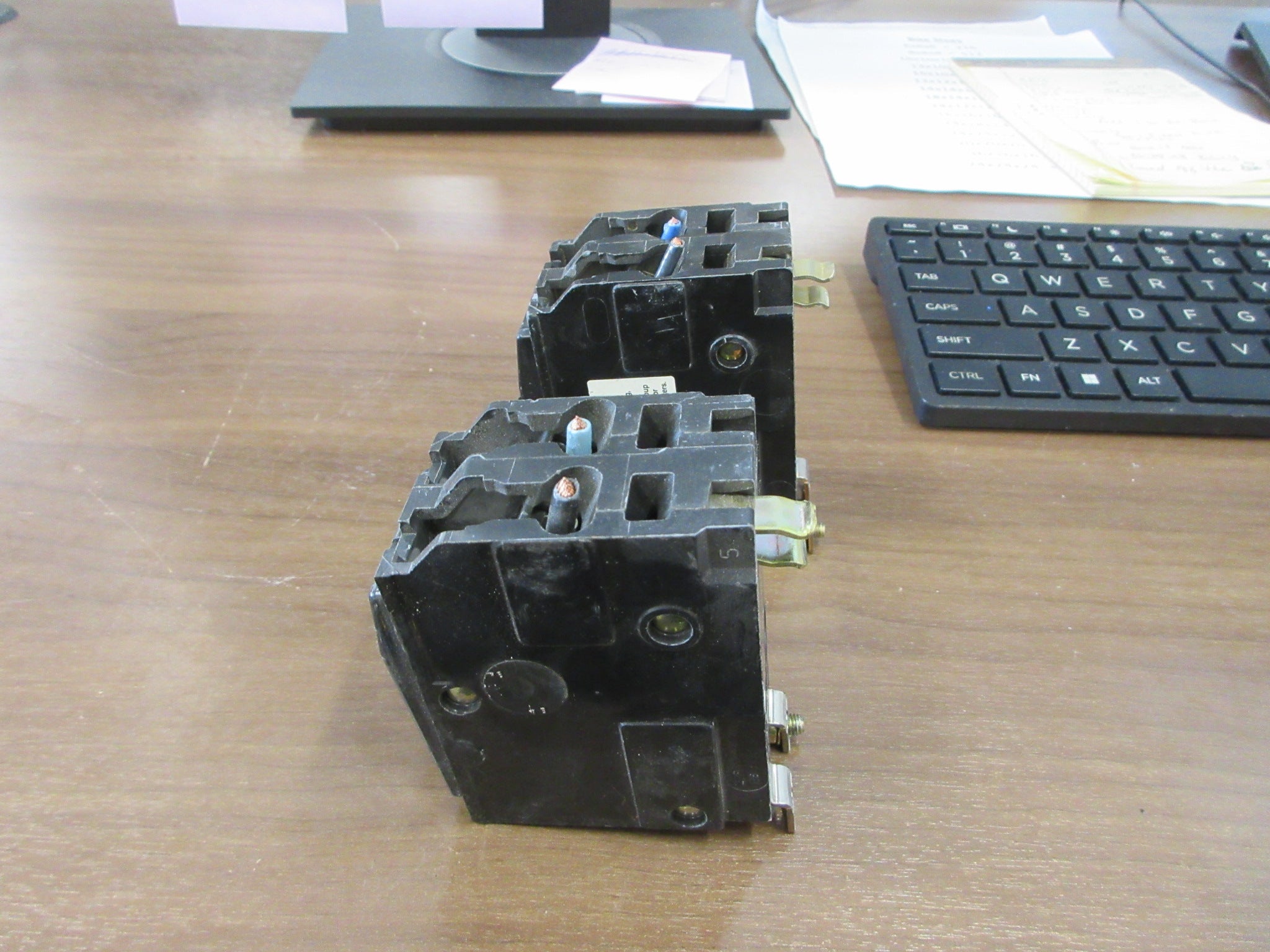 Square D Circuit Breaker QOB220 20A 120/240V 2P Lot of 2 Used