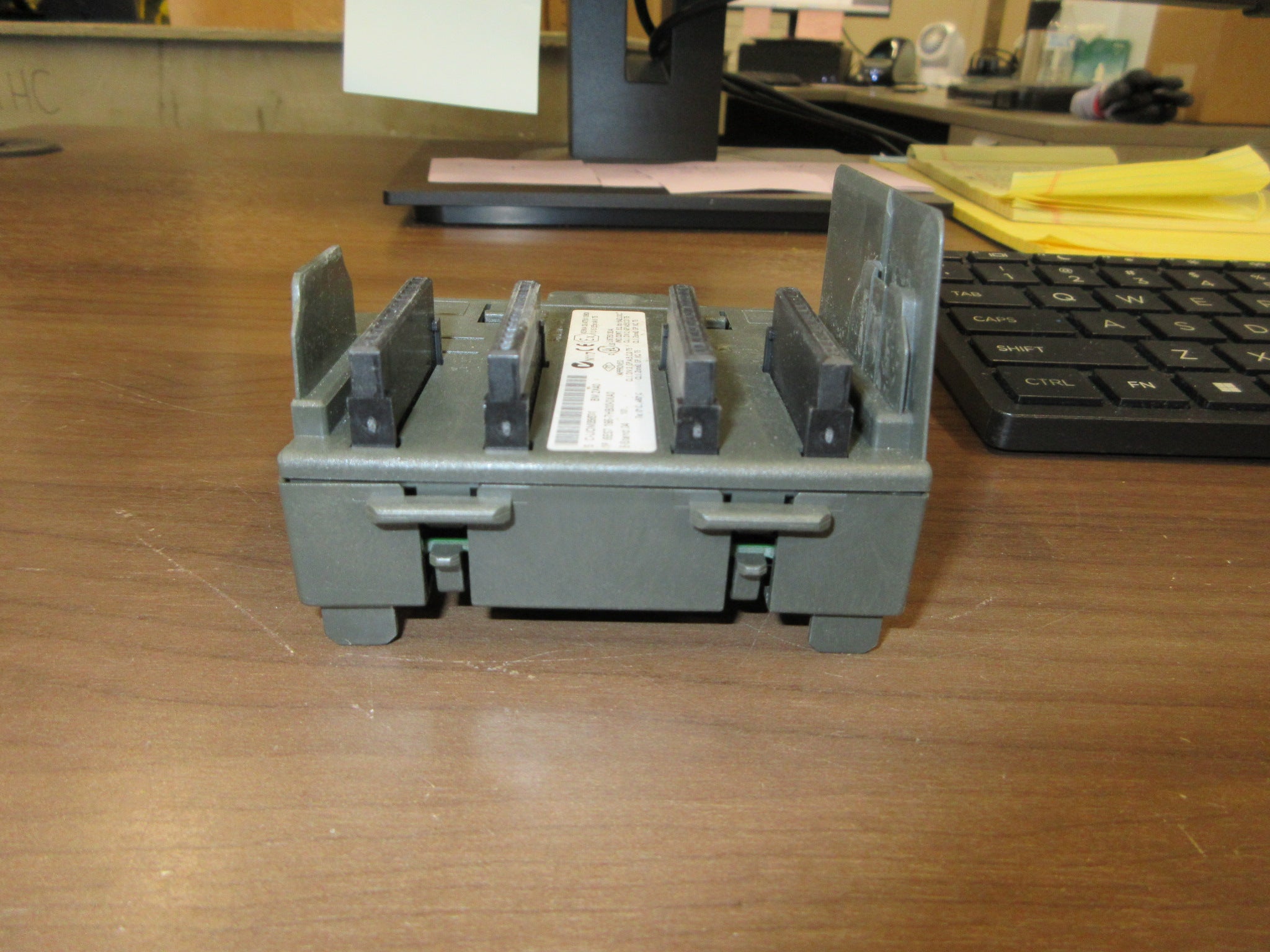 Siemens Bus Module 6ES7 195-7HB00-0XA0 E-Stand: 04 Used