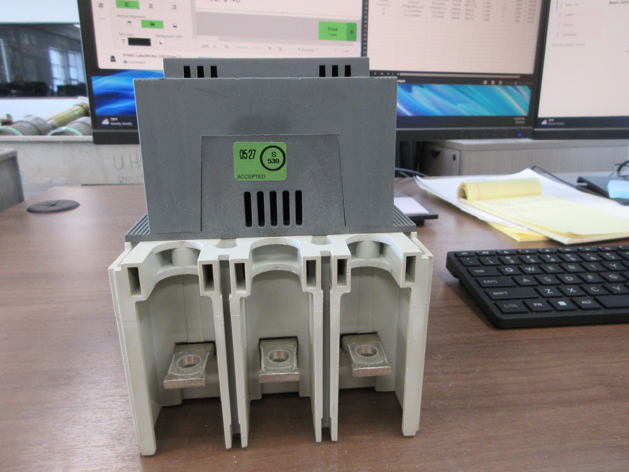 ABB Contactor A300-30 230-240V Coil 400 A 600 V (1) Aux Contact Used