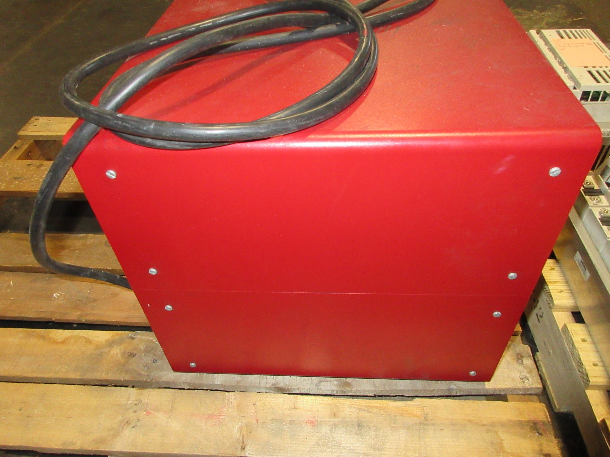 Novatec PLC Enclosure MC600HP 208V 3Ph 10.4A 60Hz Used