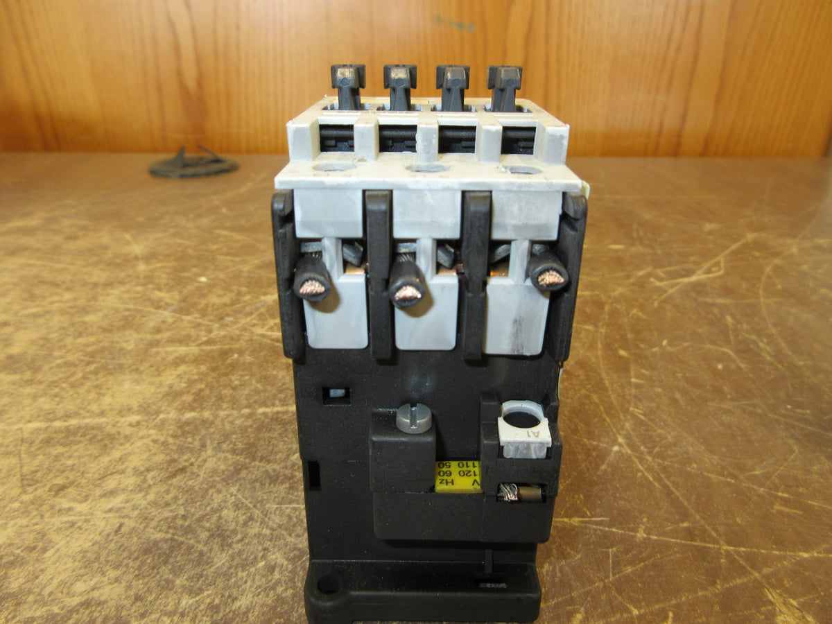 Siemens Contactor 3TF3200-0A 120V Coil Doesn't Have Aux Contacts Used