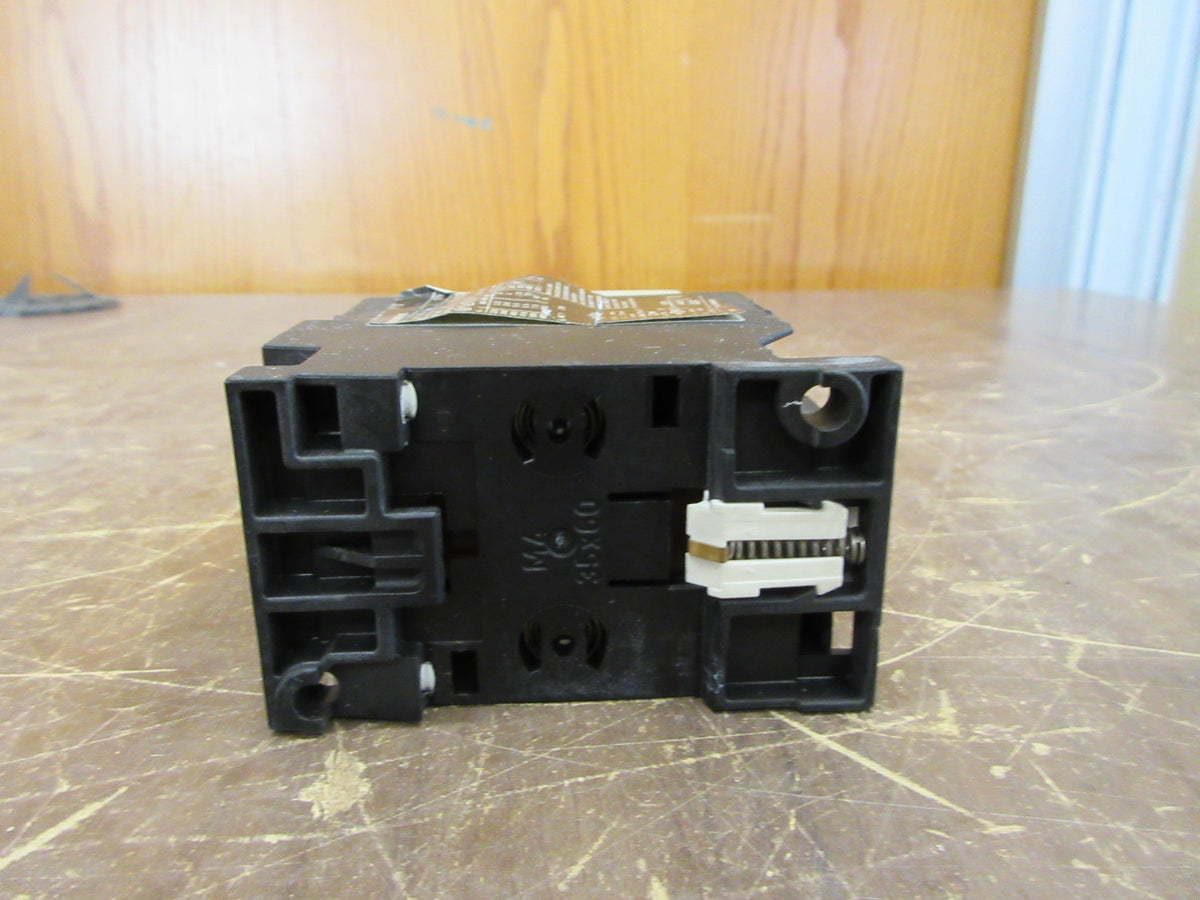 Siemens Contactor 3TF3110-0A 120V Coil 18A 600V Used