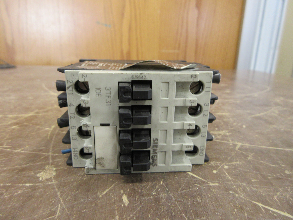 Siemens Contactor 3TF3110-0A 120V Coil 18A 600V Used