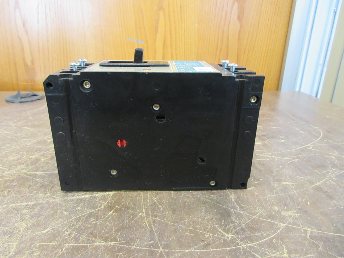 Siemens Sentron Circuit Breaker ED63B100 100A 600V 3P W/ Mounting Screws Used