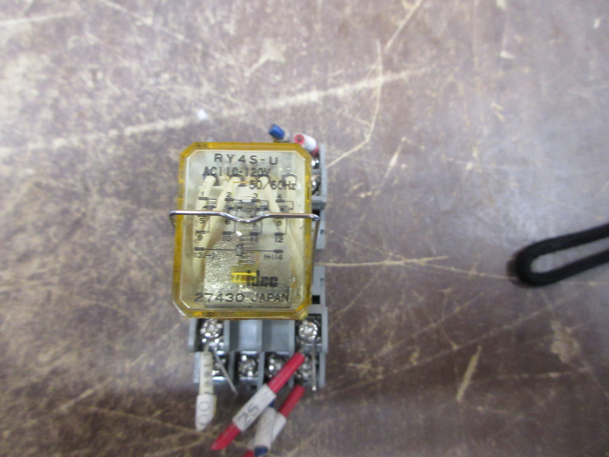 Idec Relay RY4S-U-AC110-120V 110-120V Coil W/ Base Used