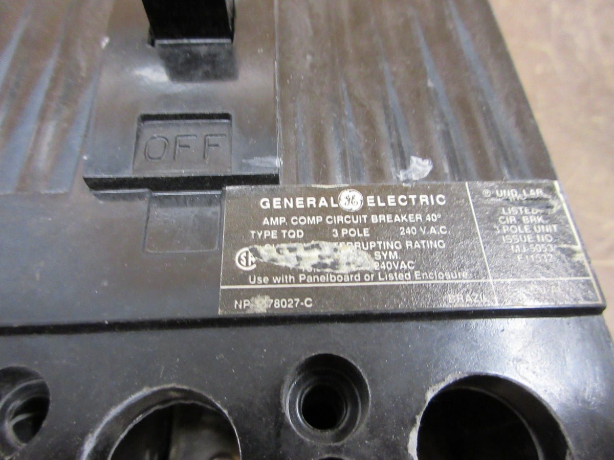GE Circuit Breaker TQD32225 225A 240V 3P * (3) Lugs* Used