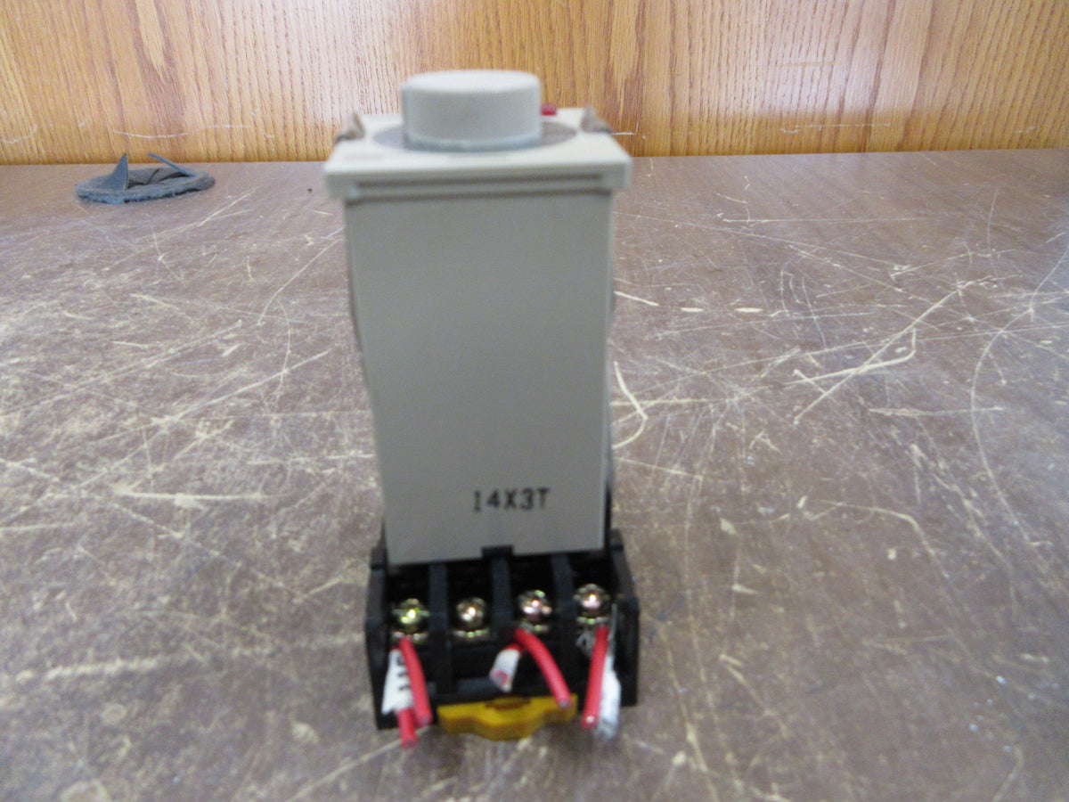 Omron Timer H3G-8C Range: 0-60 sec Used