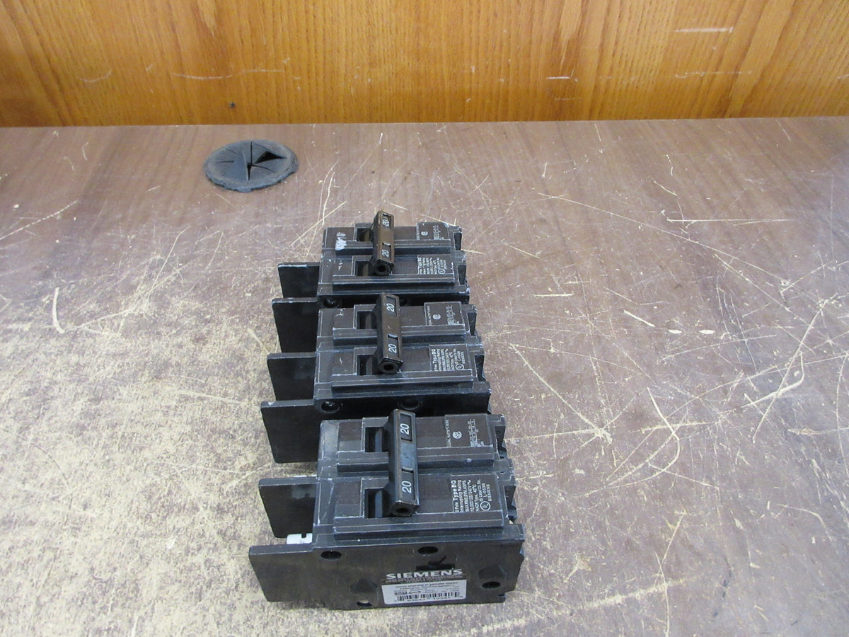 Siemens Type BQ Bolt-On Circuit Breaker BQ2B020 20A 120/240V 2P *Lot of 2* Used