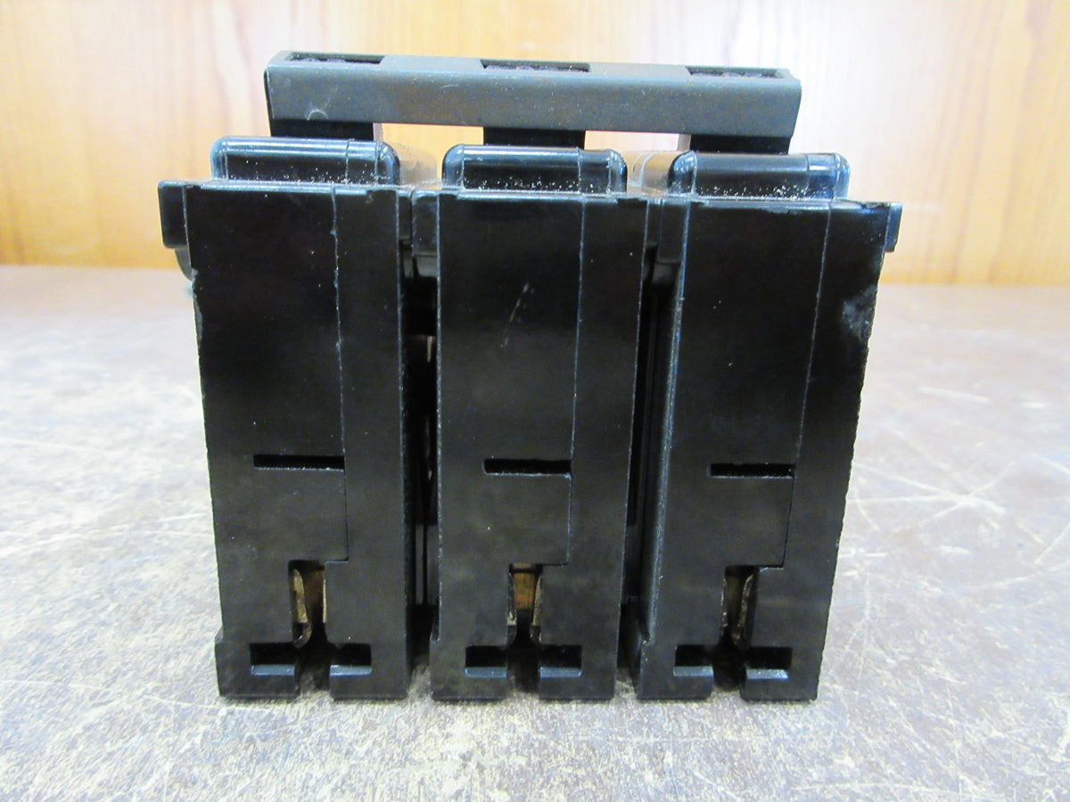 Gould ITE Clip-On Circuit Breaker Q320 20A 240V 3P Used