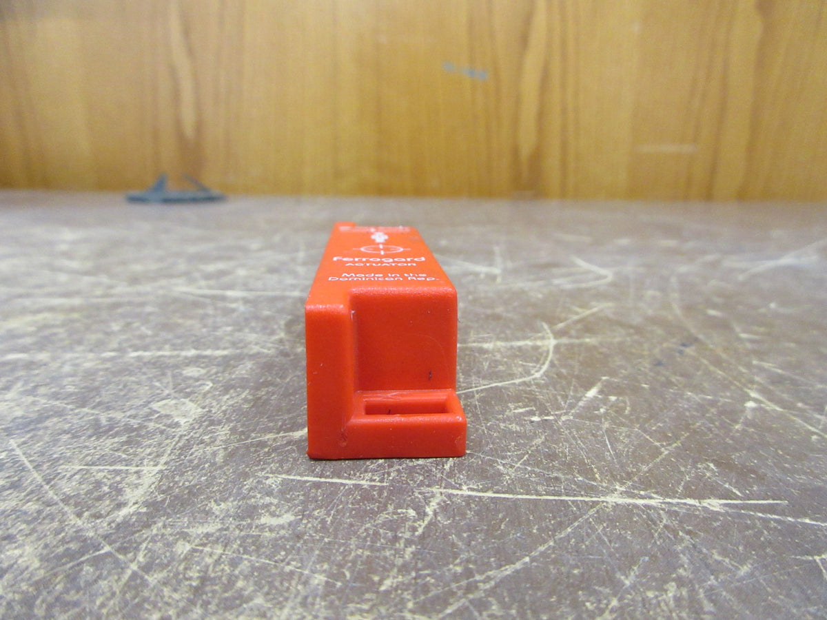 Allen-Bradley Guardmaster Ferrogard Actuator Used
