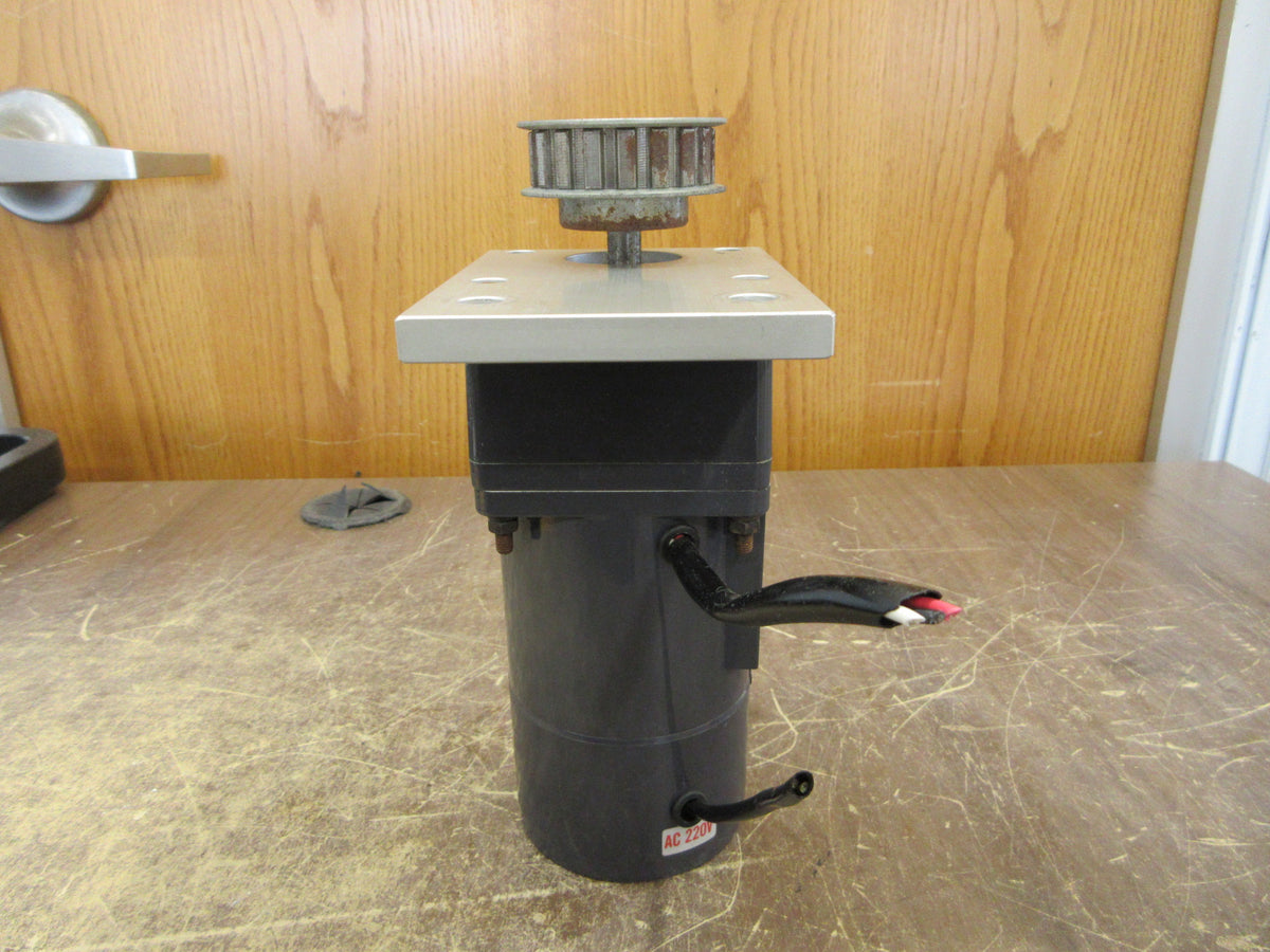 Li Ming Gearmotor CG08B15S10/CM08IG25SBB 25W 220V 1Ph 60Hz 0.2A 1.5uF Used