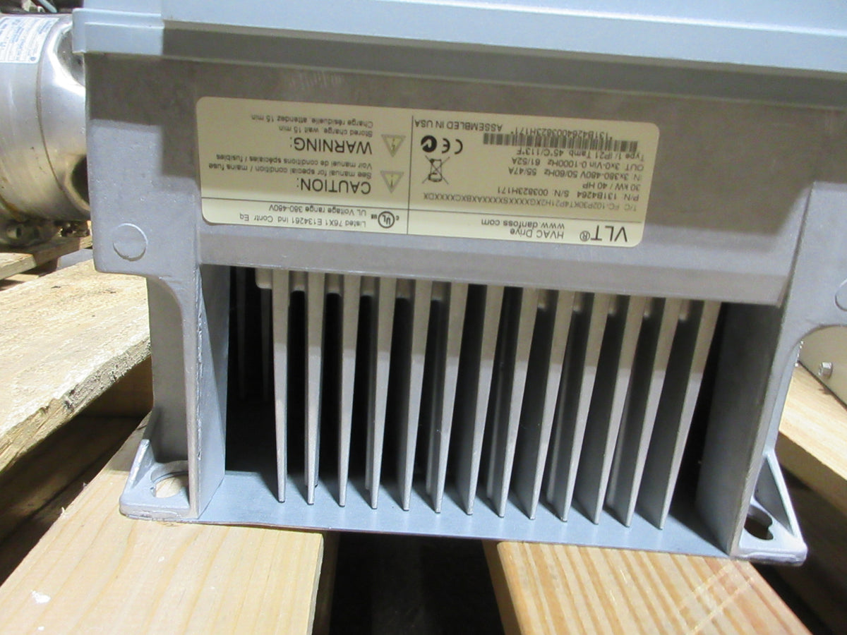 Danfoss VLT AC Drive 131B4264 40HP 3Ph Input: 3x380-480V 50/60Hz 55/47A Used