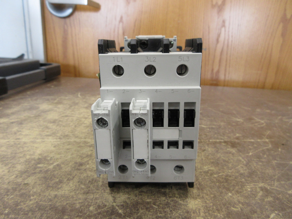 GE Contactor CL07A300 120V Coil 600V (2) Aux Contacts Used