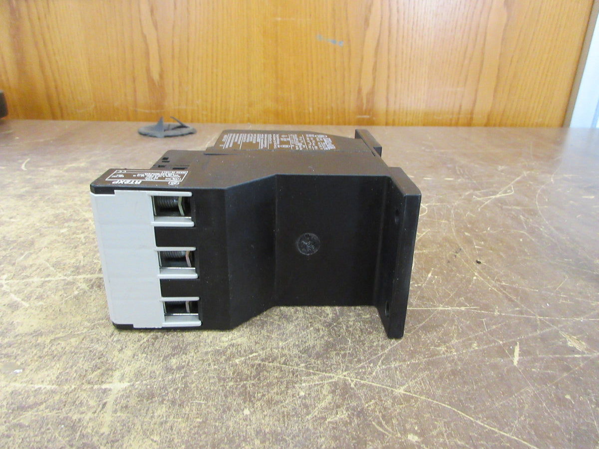 Solid State Overload RT22G Trip: 42-55A W/DIN-Rail Adapter Used