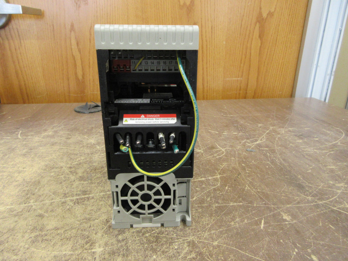 Allen-Bradley Power Flex 525 AC Drive 25B-D6P0N104 Ser. A 3HP 3Hp Used