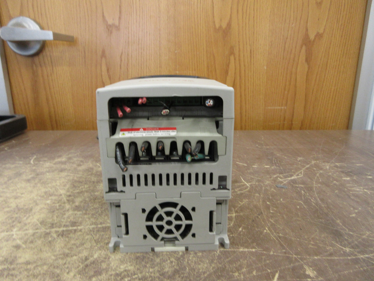 Allen-Bradley PowerFlex 40 AC Drive 22B-D4P0N104 Ser. A 2HP 3Ph Used