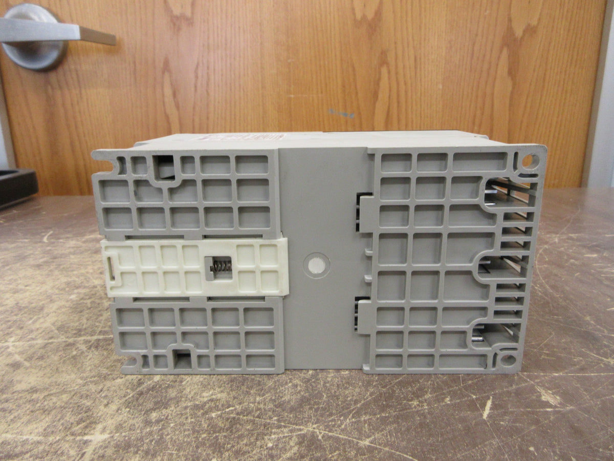 Allen-Bradley PowerFlex 40 AC Drive 22B-D4P0N104 Ser. A 2HP 3Ph Used