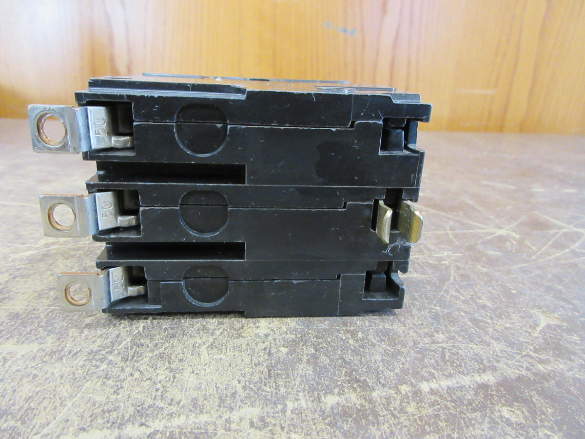 Square D Bolt-on Circuit Breaker QOB325 254A 240V 3P * No Mounting bolts Used
