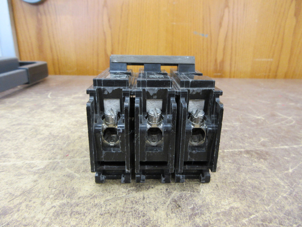 Gould ITE Type QP Clip-on Circuit Breaker Q3100 100A 240V 3P Used