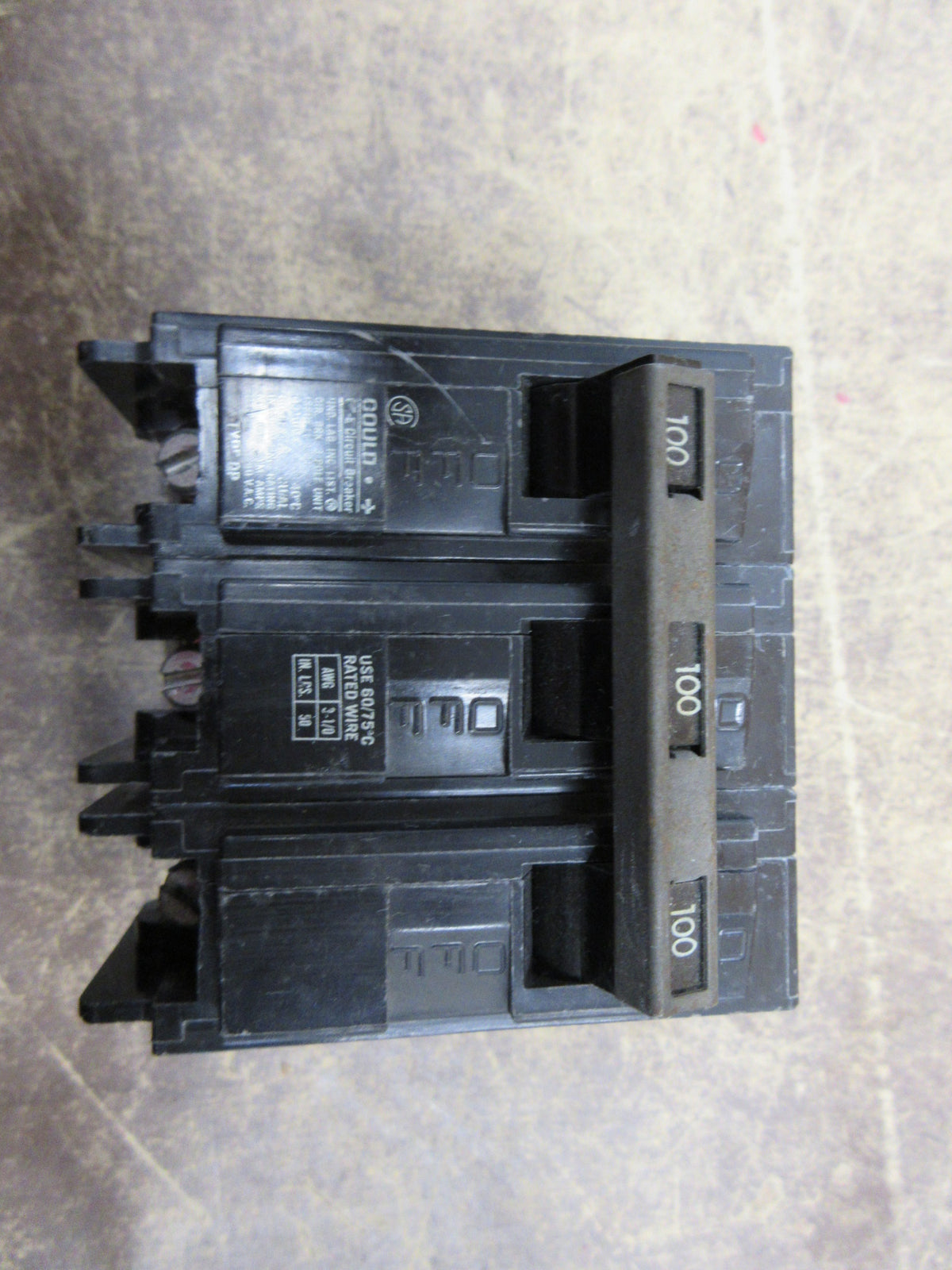 Gould ITE Type QP Clip-on Circuit Breaker Q3100 100A 240V 3P Used