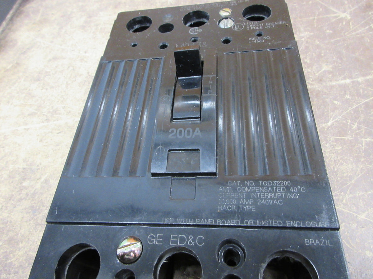 GE Circuit Breaker TQD32200 200A 240V 3P (2) Mounting Screws Used