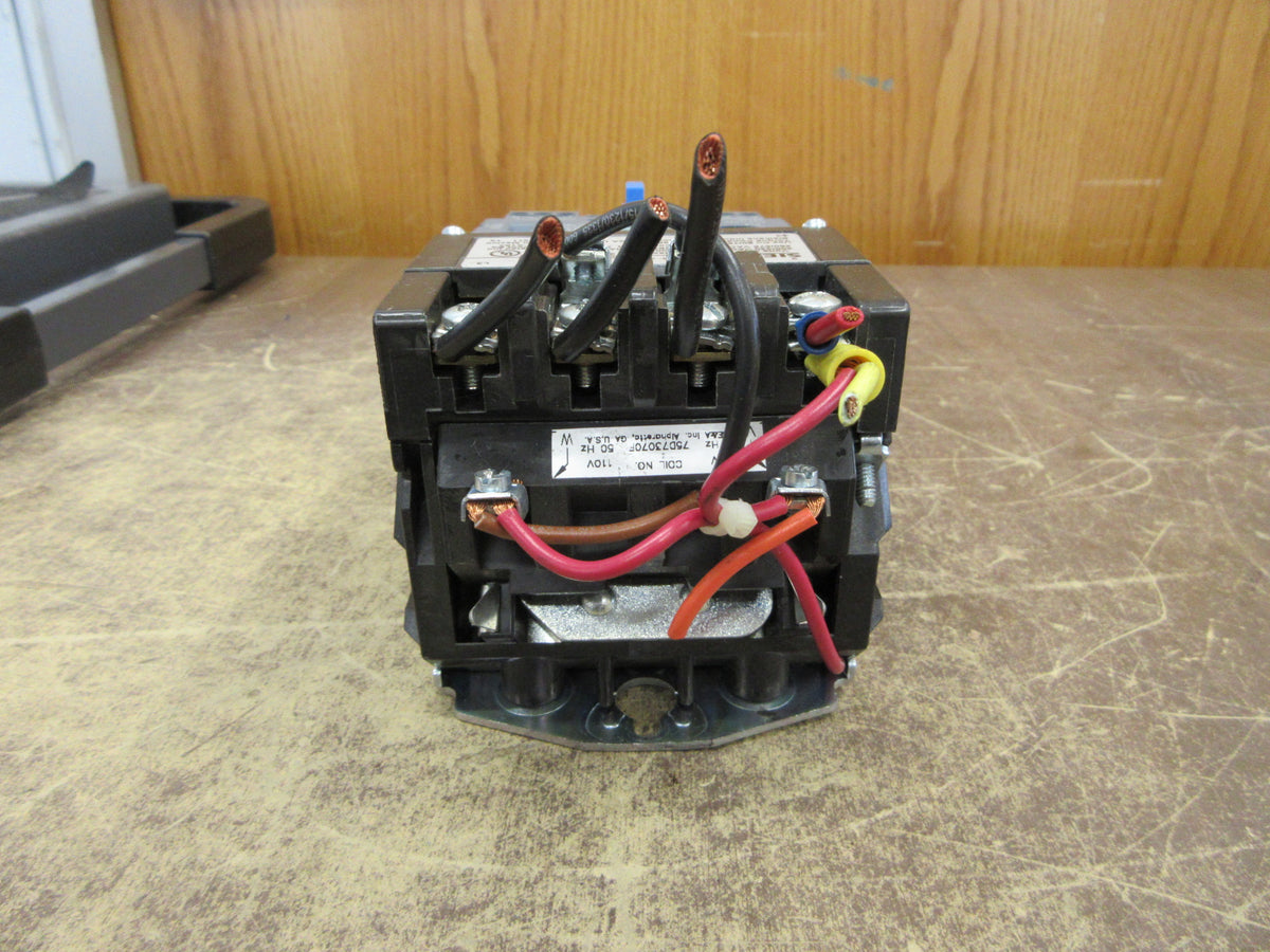 Siemens Starter 14DU+32A */ 48ATD3S00 120V Coil Trip: 5.5-22A Used