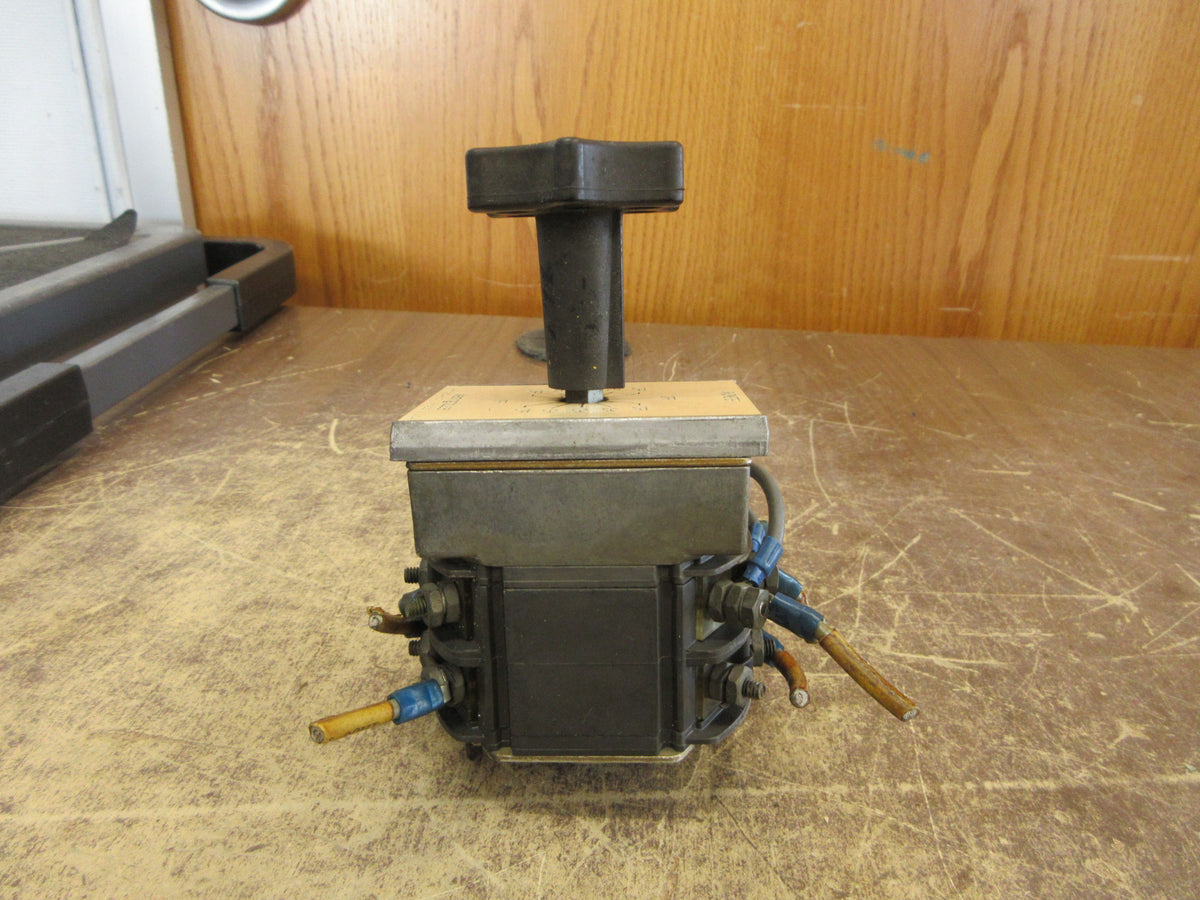 Westinghouse Voltmeter Rotary Switch NP677C524H11 20A 600V Used