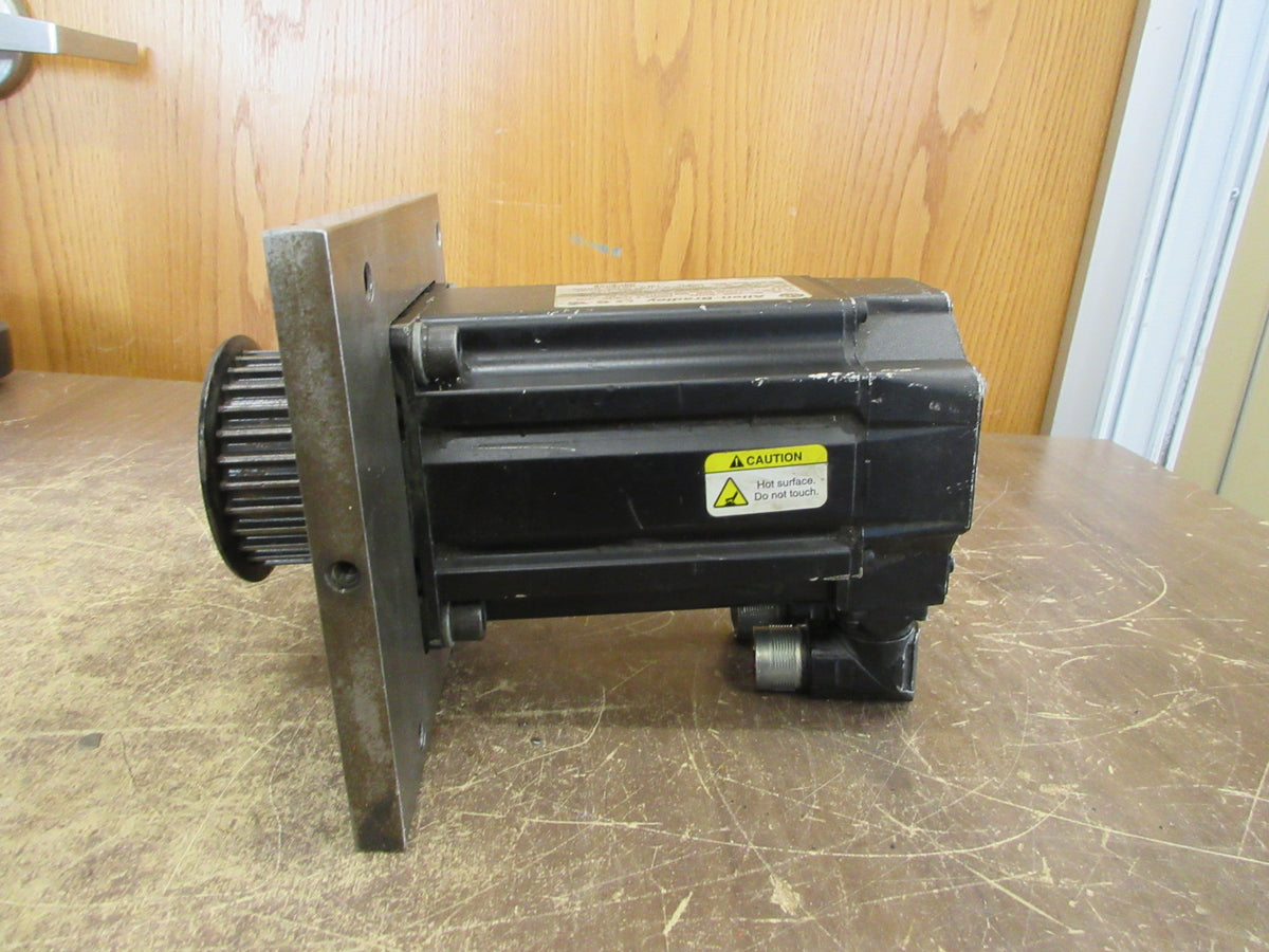 Allen-Bradley Kinetix AC Servo Motor MPL-B430P-MJ72AA Ser.A 3HP 5000 RPM Used