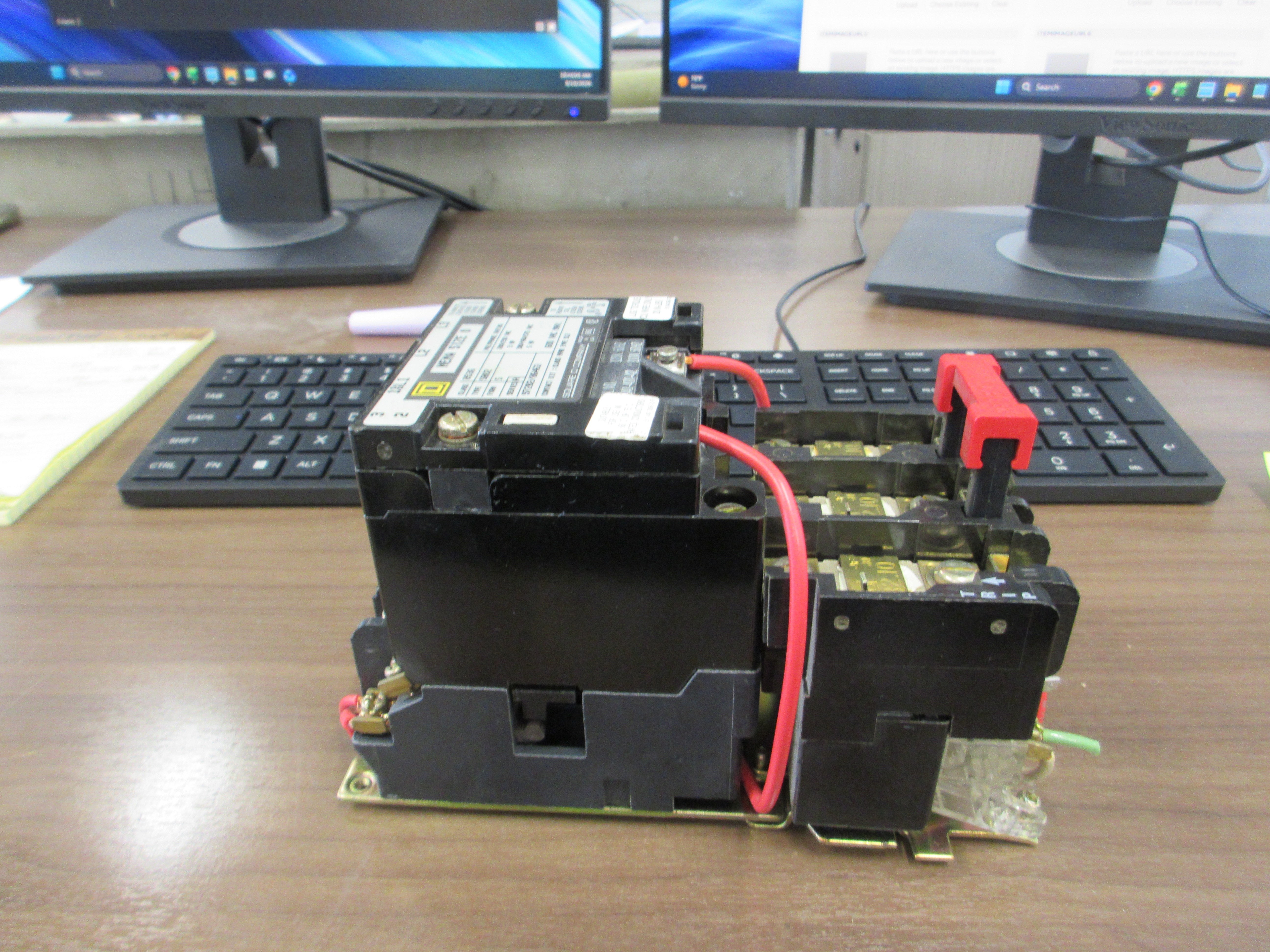 Square D Size 0 Starter 8536 SBO2 S Ser. A 120V Coil 600V Used