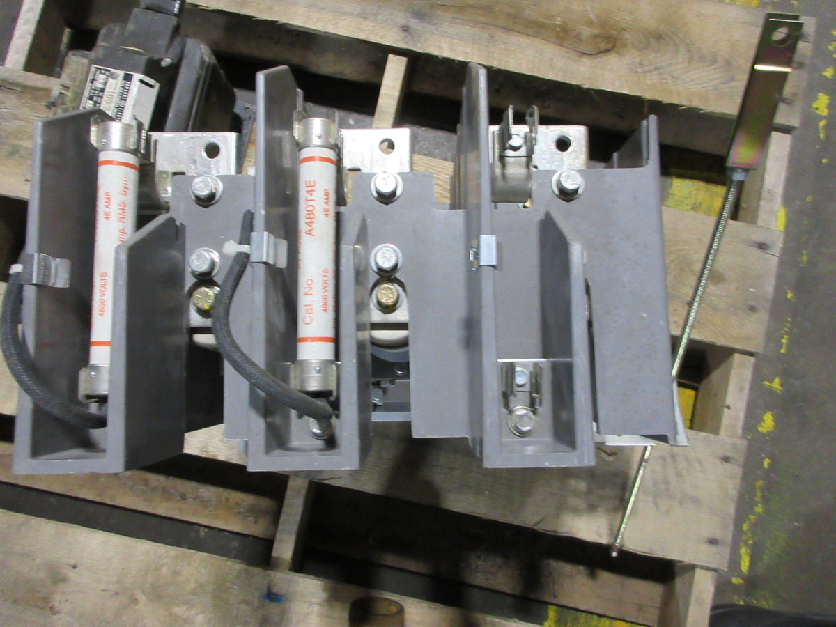 Allen-Bradley Vacuum Contactor 1502-V4DBDA-1 Ser. D 400A 2500-7200V 3Ph Used