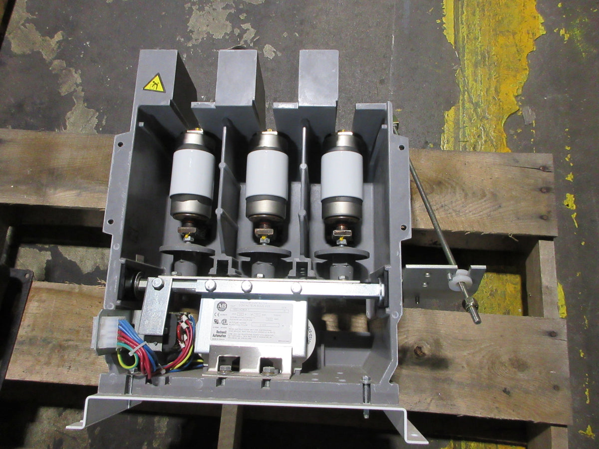 Allen-Bradley Vacuum Contactor 1502-V4DBDA-1 Ser. D 400A 2500-7200V 3Ph Used