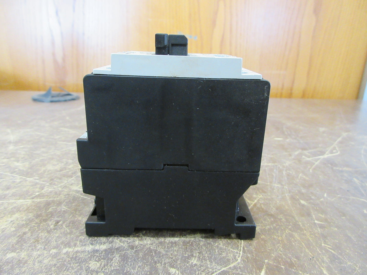 Siemens Contactor 3TF3110-0A 120V Coil 20A 600V Used