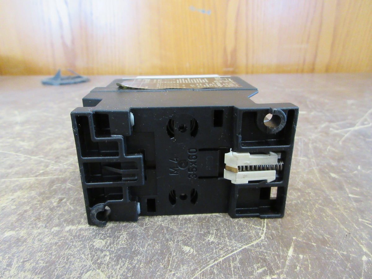 Siemens Contactor 3TF3110-0A 120V Coil 20A 600V Used