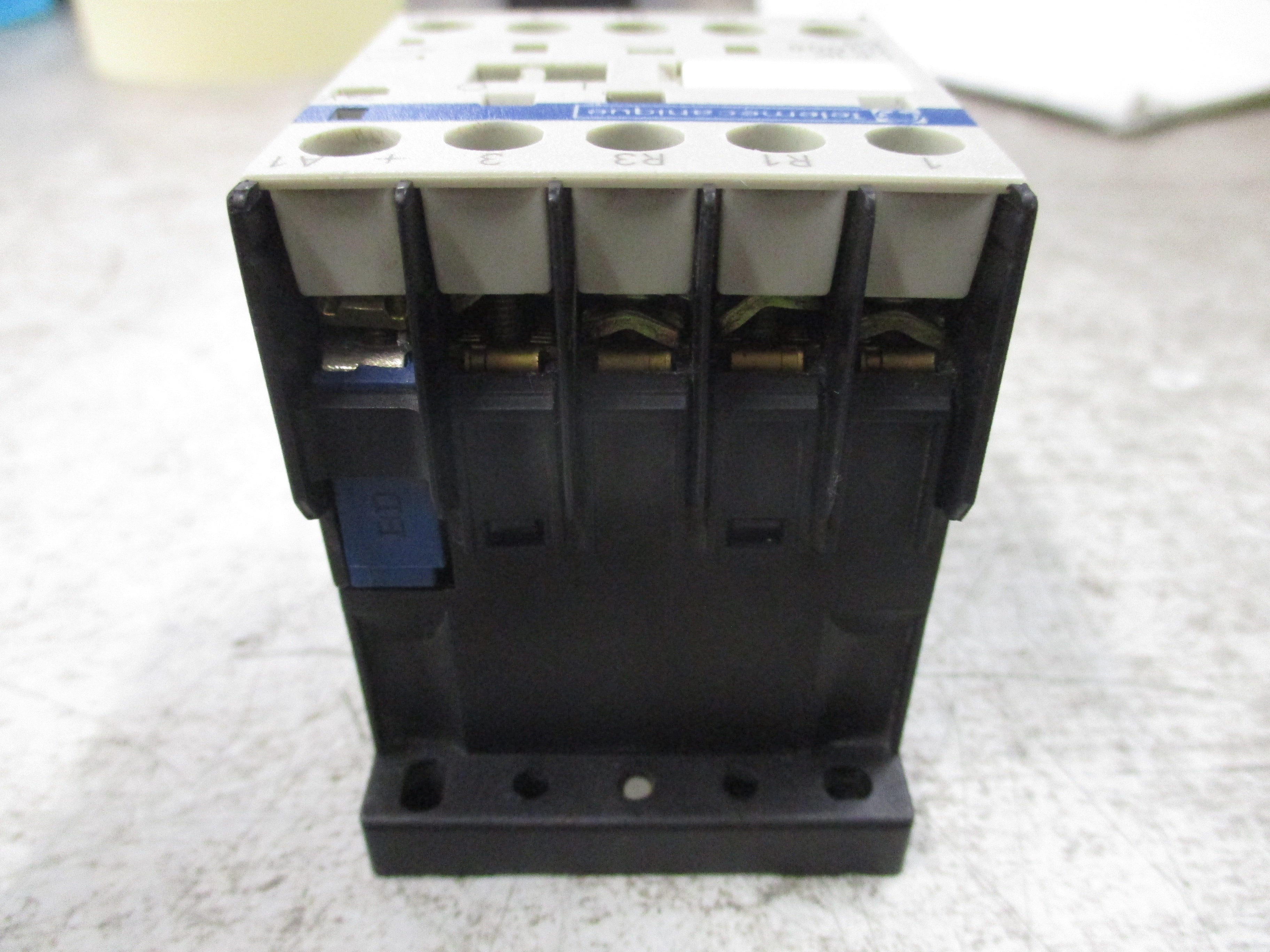 Telemecanique Contactor LP1K 09008 BD 24VDC Coil 20A 600V Used