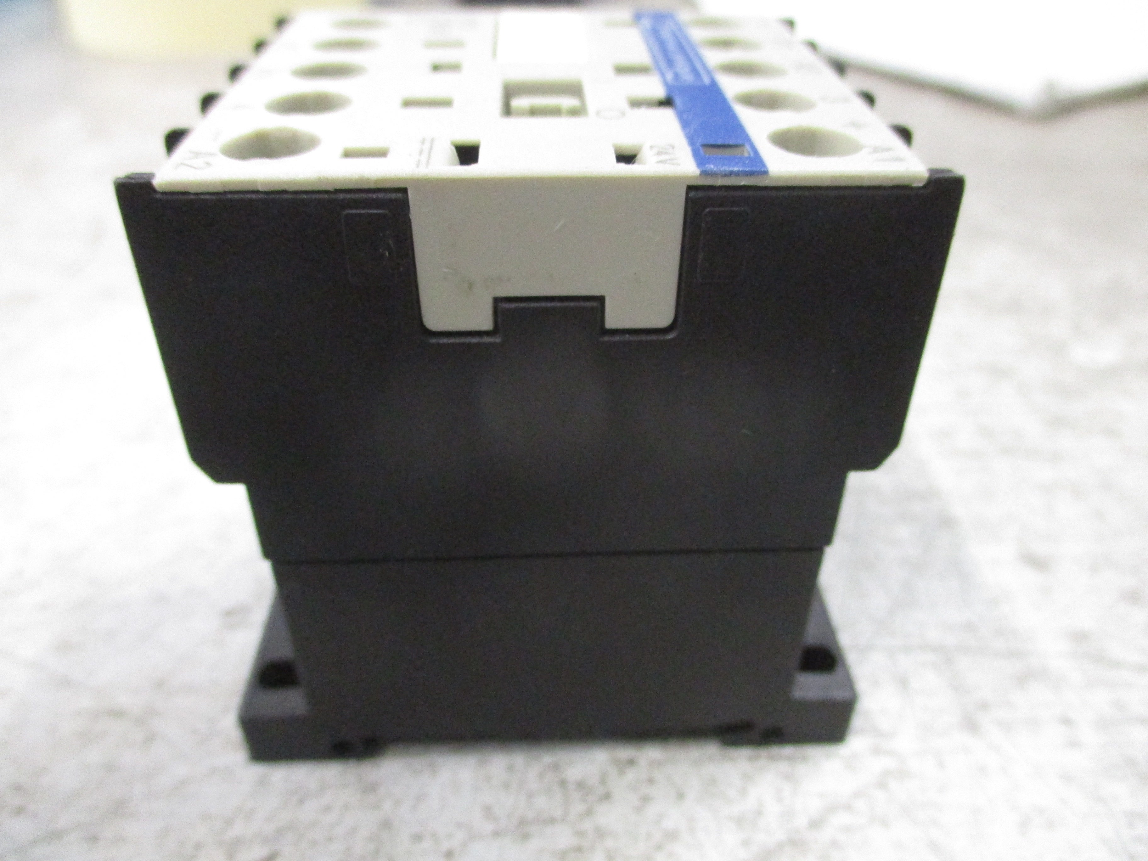 Telemecanique Contactor LP1K 09008 BD 24VDC Coil 20A 600V Used