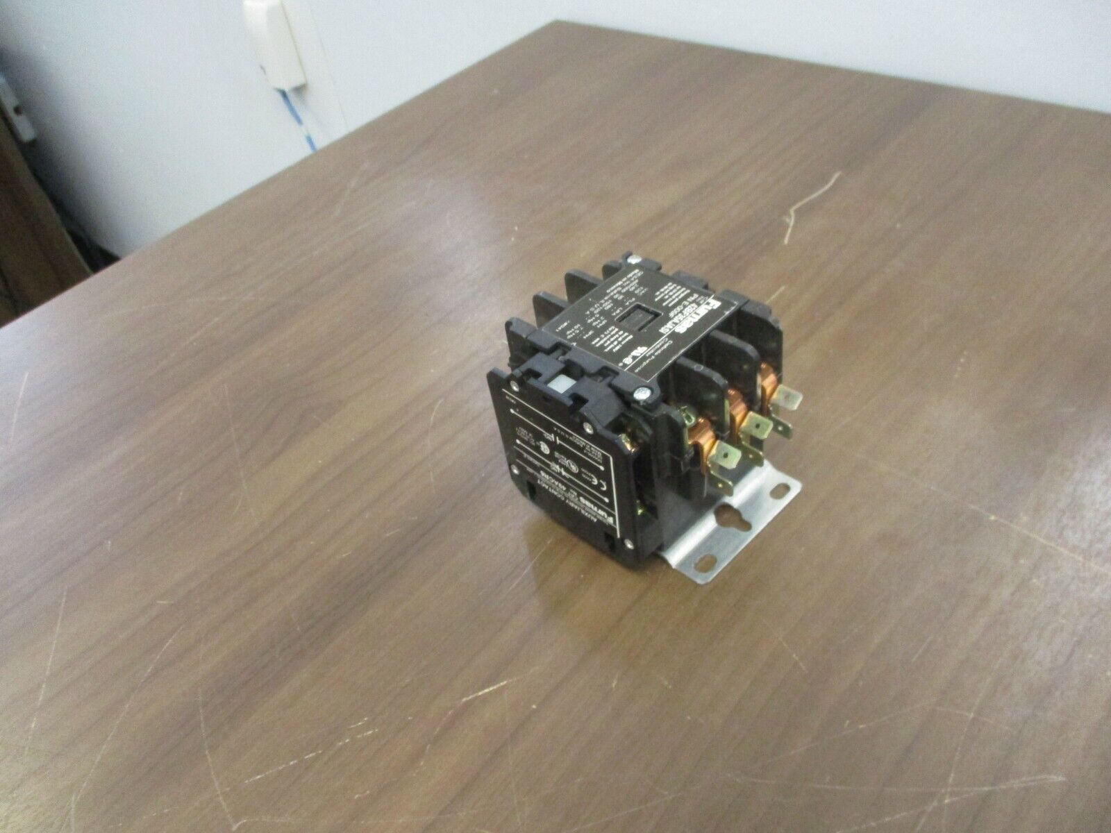 Furnas Contactor 42BF35AJASI 24V Coil 30A 600V w/ Aux Contact Used