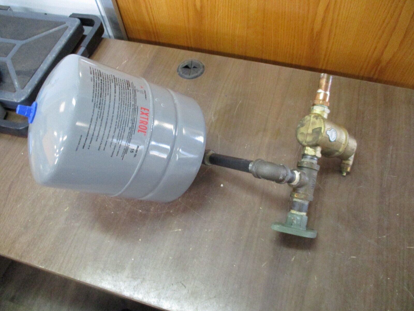 Amtrol Extrol Expansion Tank Model 15 240°F Max 100PSIG Max Used