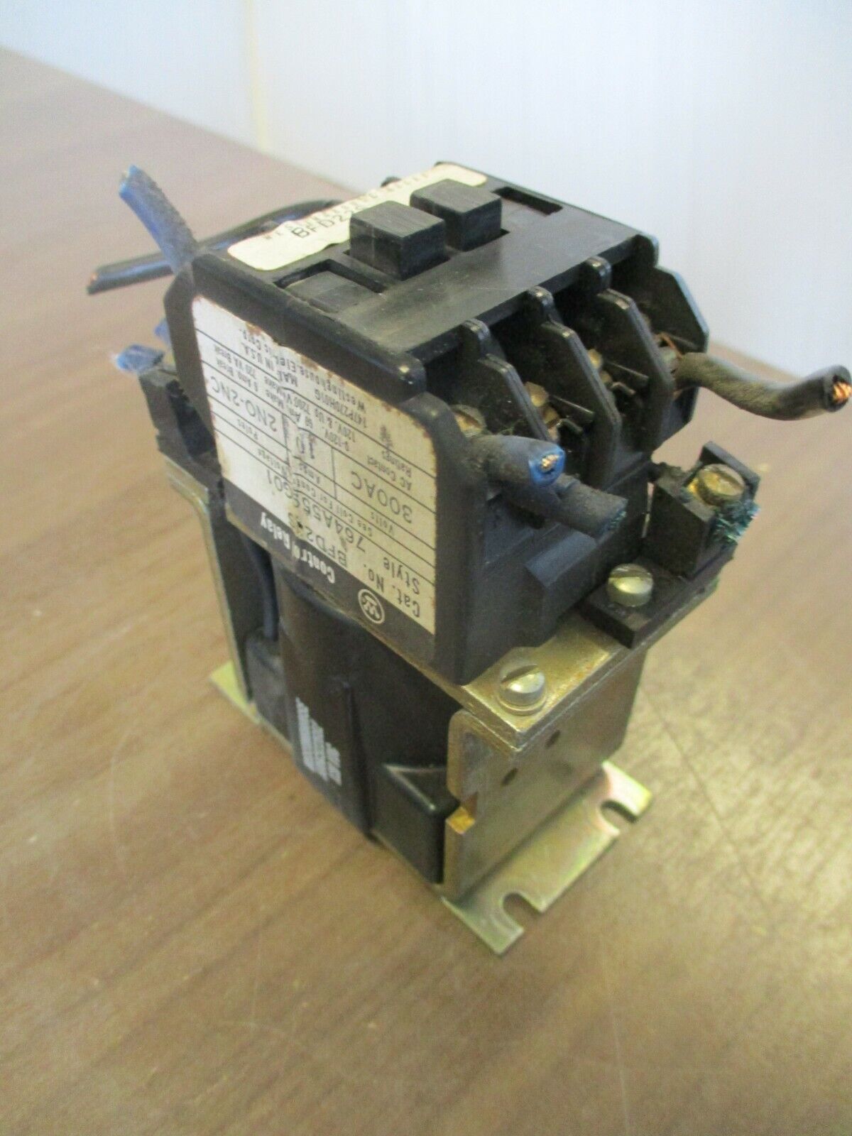 Westinghouse Control Relay BFD22S 120VDC Coil 10A 300A Used