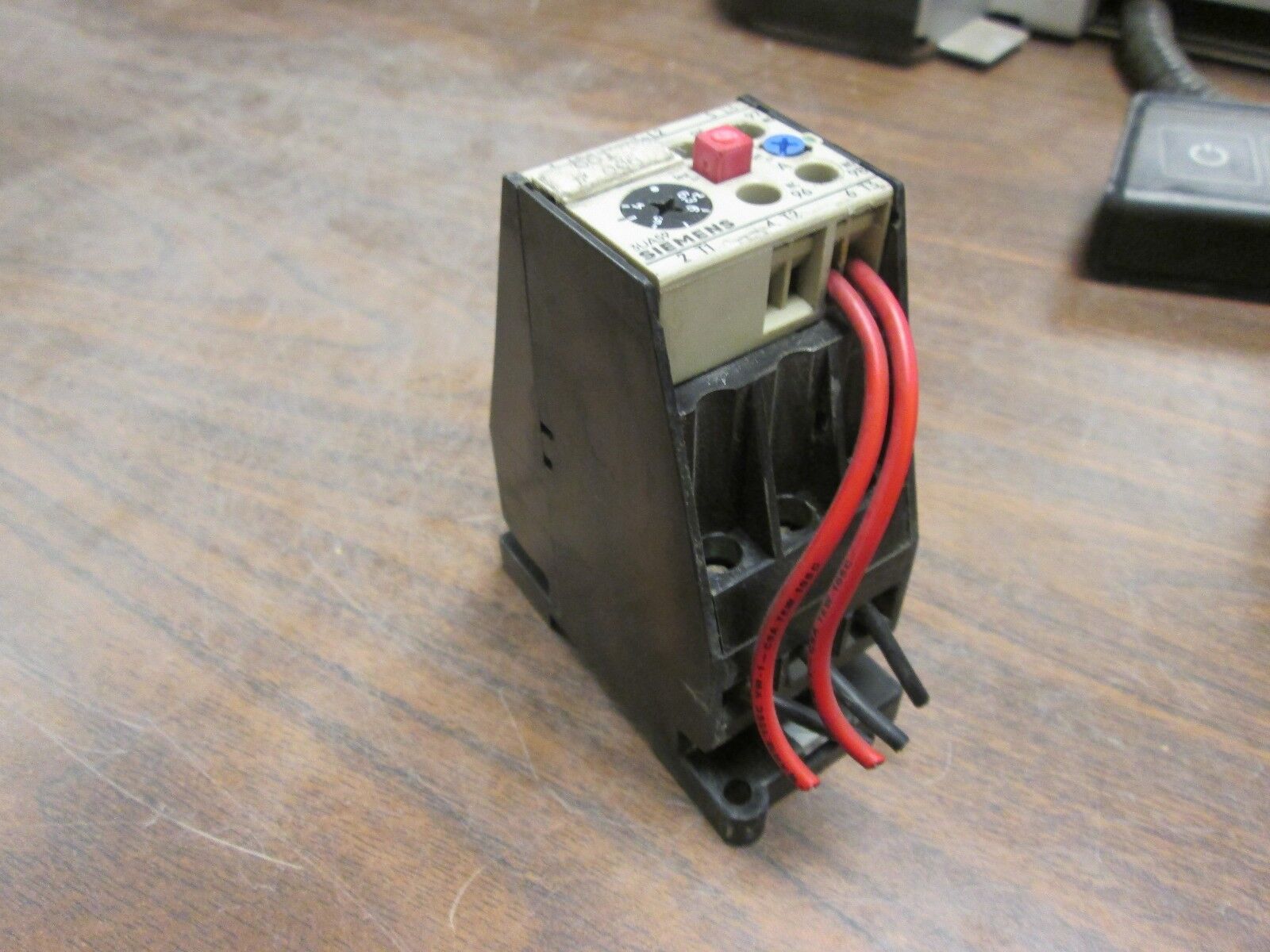 Siemens Solid State Overload 3UA59 00-1G4-6.3A Range: 4-6.3A 600V Used