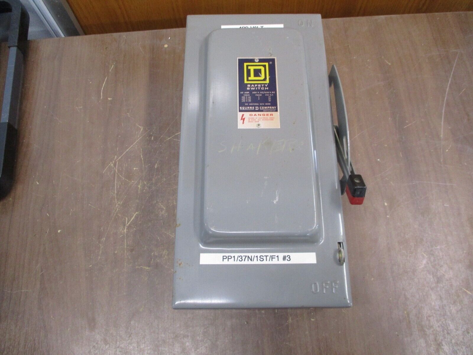 Square D Non-Fusible Safety Switch HU362 60A 600V 3P Nema 1 Enclosure Used